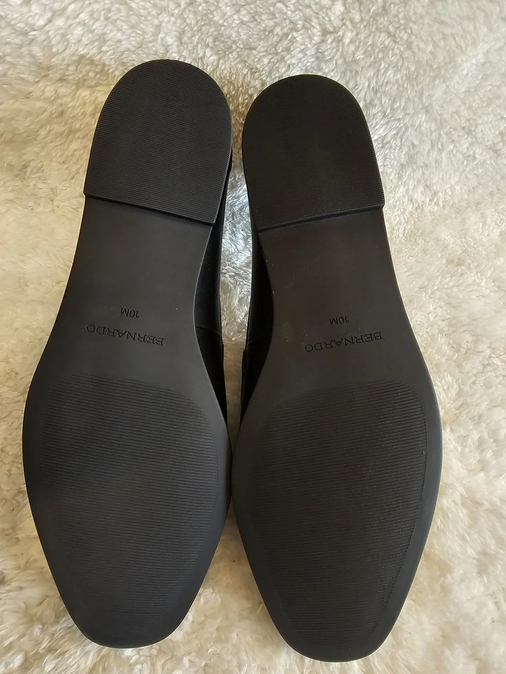 NIB Bernardo Zephyr Leather Chain Loafers Black Antique Calf Women's Size 10